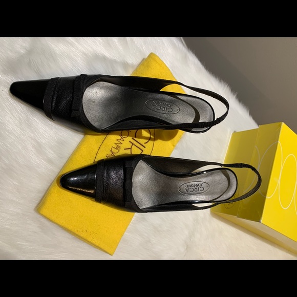 Circa Joan & David Black  Patent Slingback heeled pumps - Picture 6 of 13